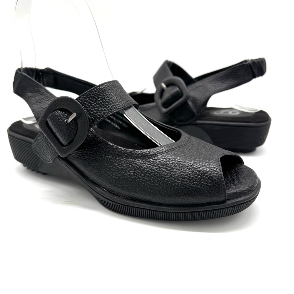 Gravity Defyer Black Leather Mary Jane Slingback Sandals Sz 6